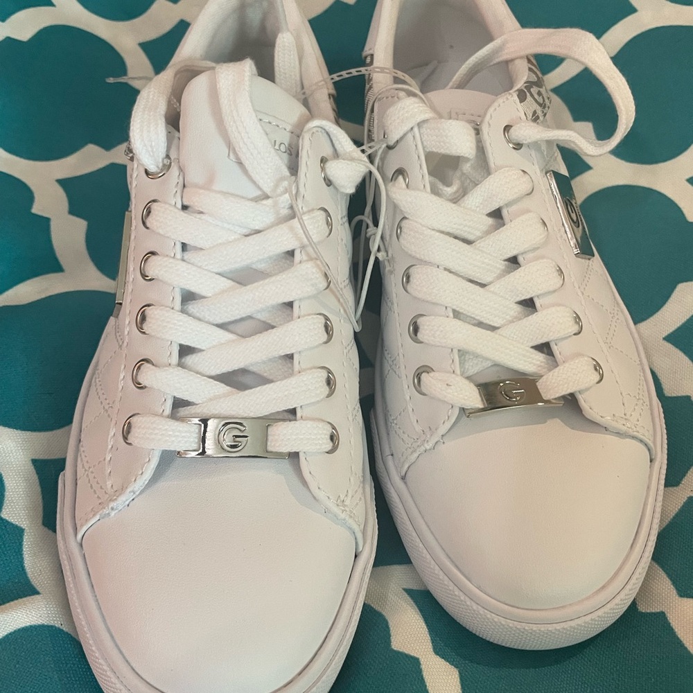 Guess Lexxa Sneakers - Picture 2 of 4